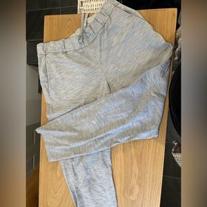 lululemon athletica On The Fly White and Gray Striped Drawstring Joggers